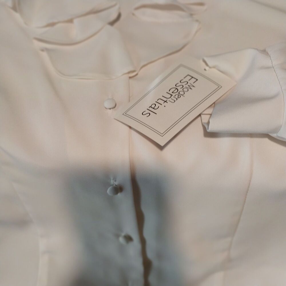 Modern Essentials Cream Ruffle V-Neck Button Front Blouse Ivory L /#3140 - Picture 4 of 4